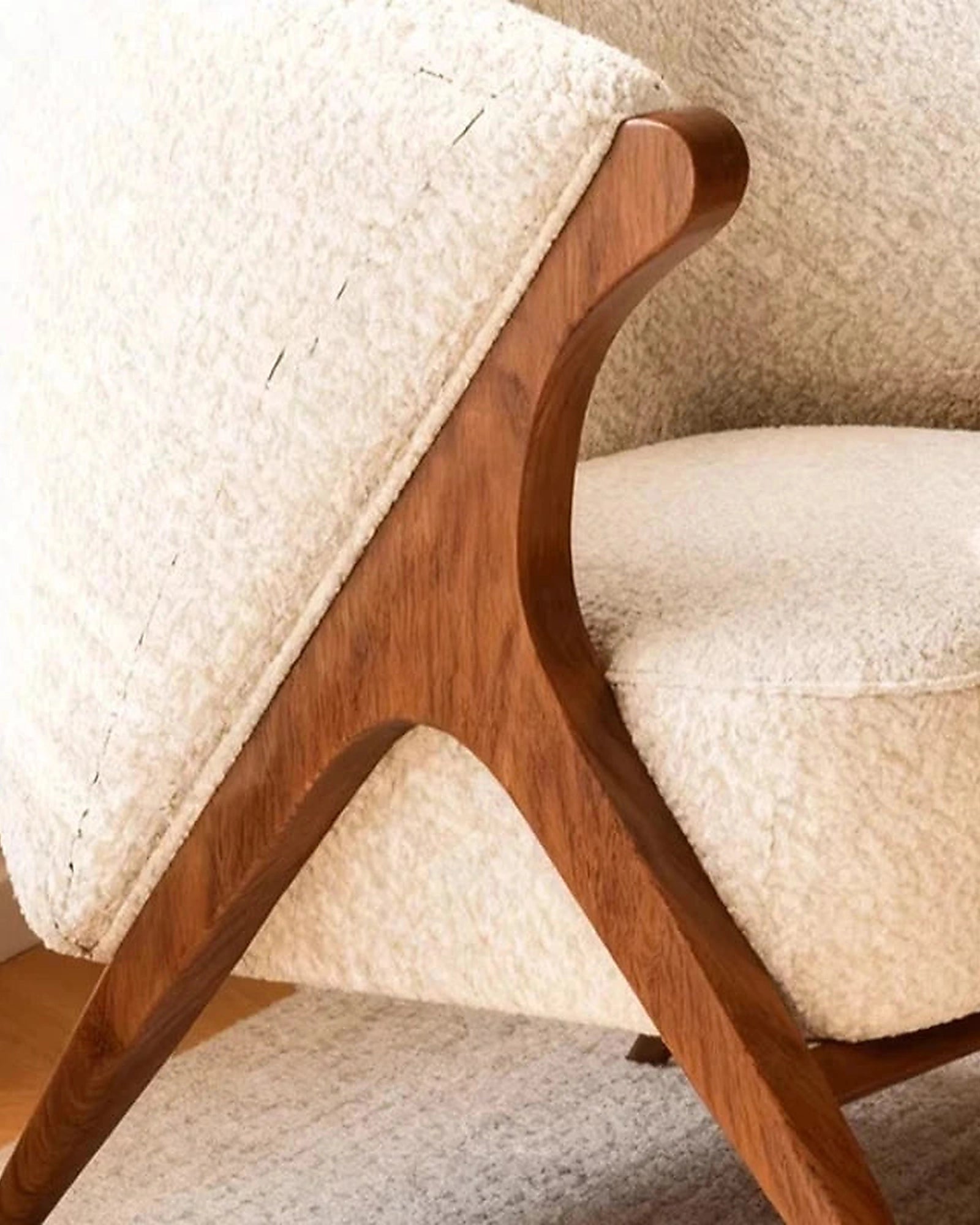 Ren Curved Lounge Chair, wood-patterned frame detail